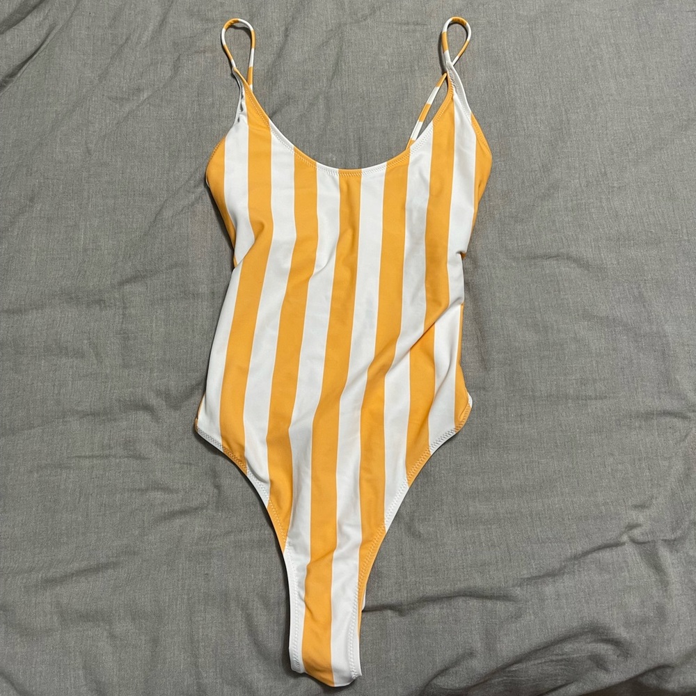 Cupshe swim suit